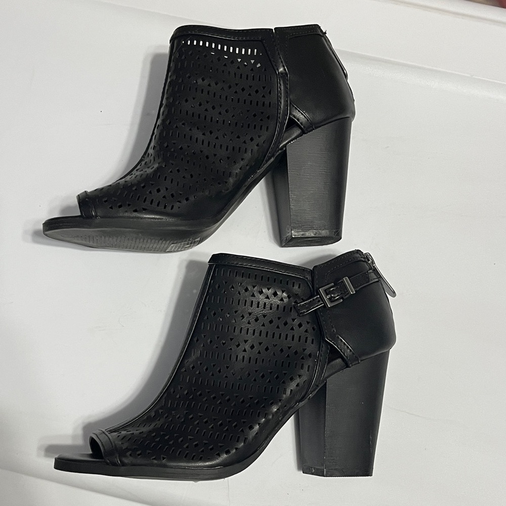Daisy Fuentes Black Cutout Ankle Booties